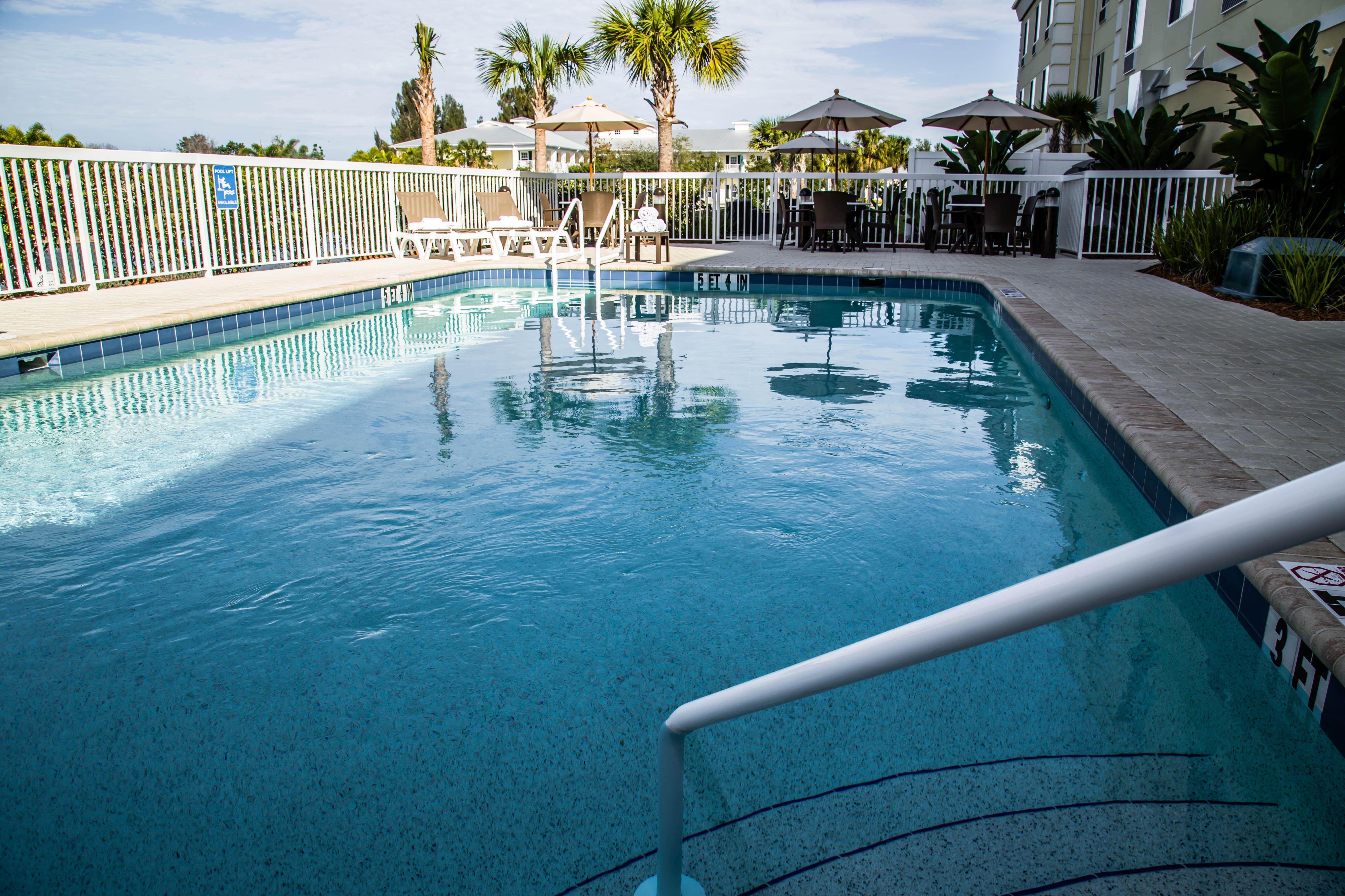 Comfort Suites Sarasota-Siesta Key Экстерьер фото