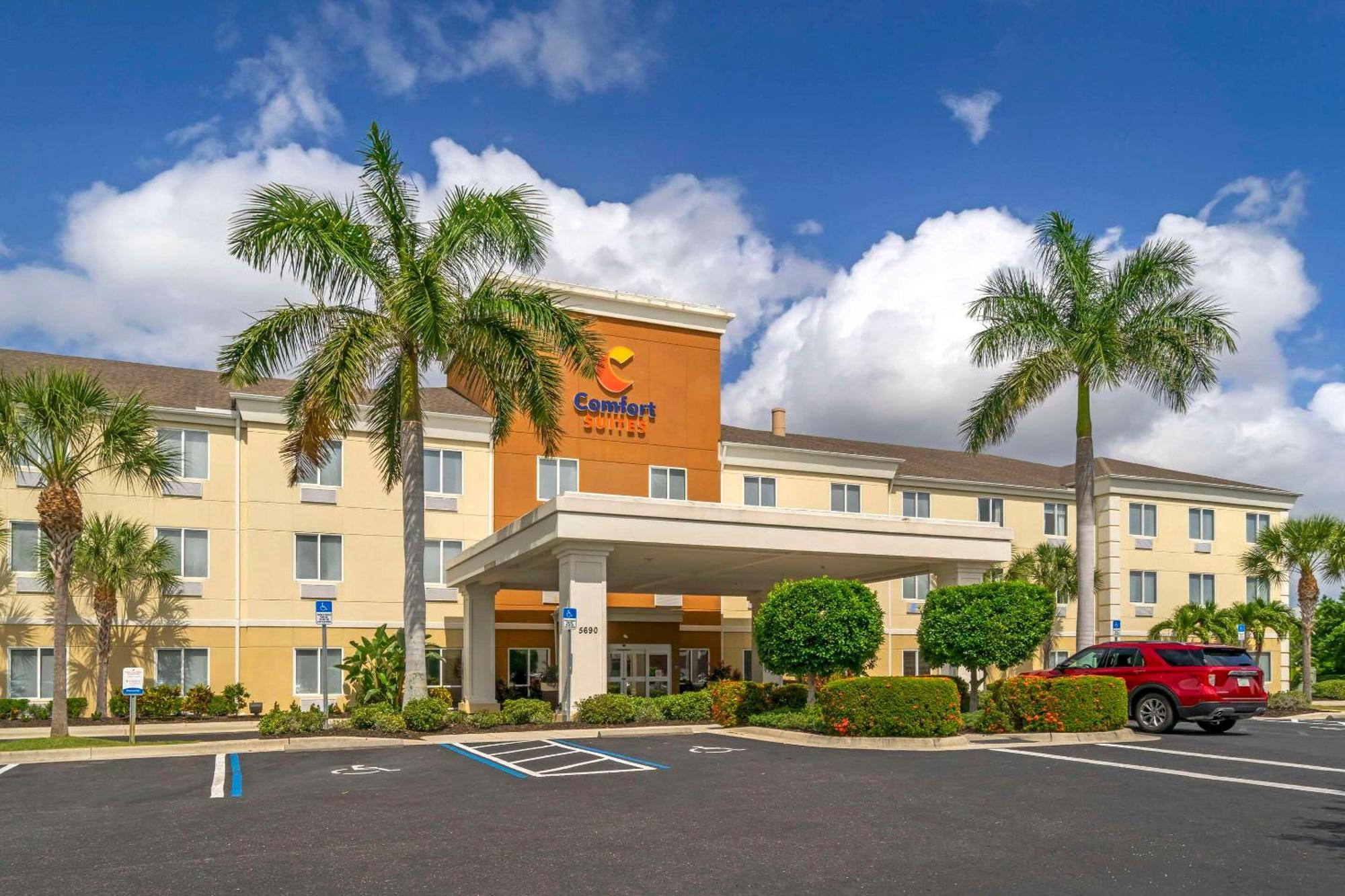 Comfort Suites Sarasota-Siesta Key Экстерьер фото