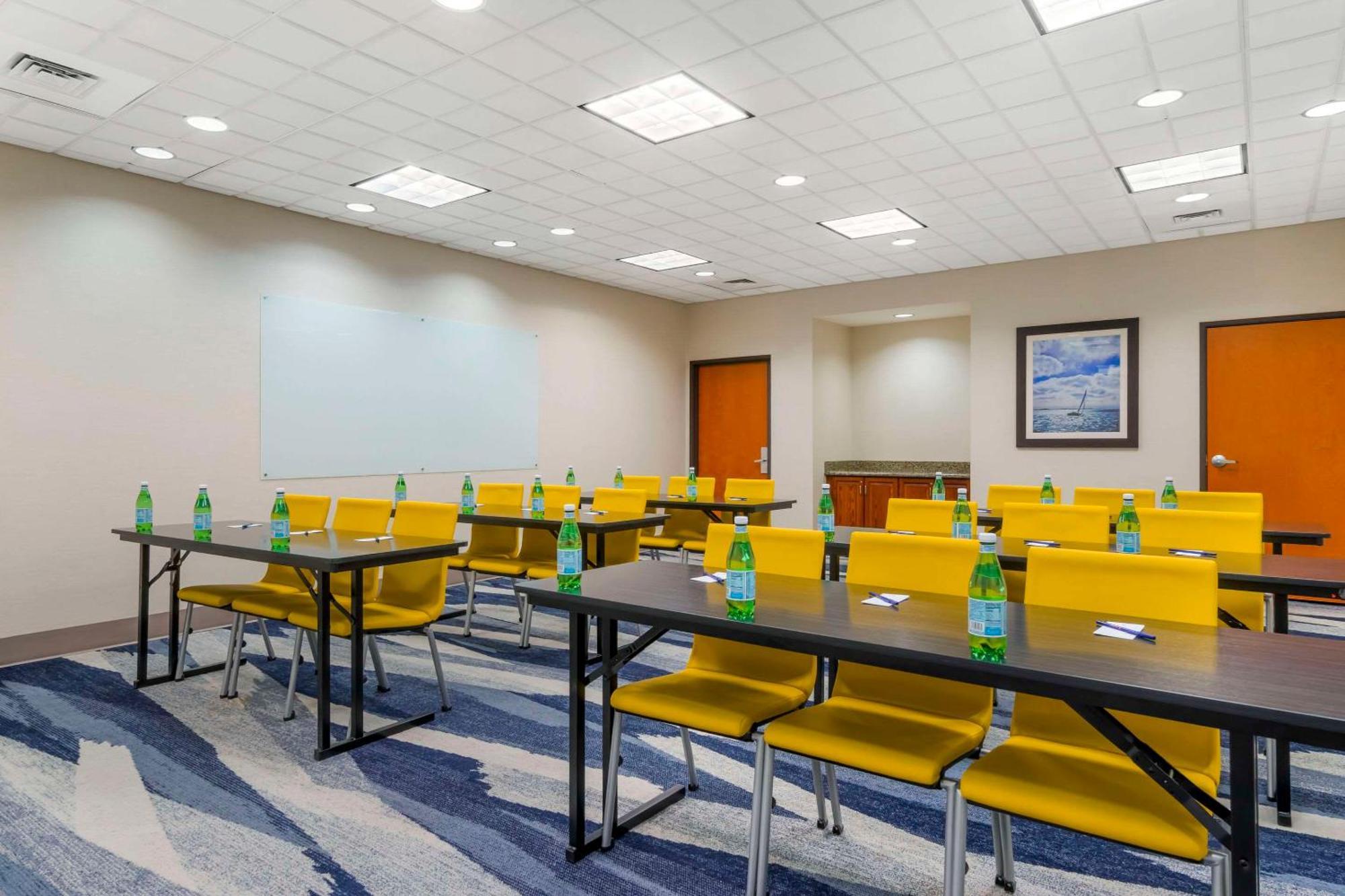 Comfort Suites Sarasota-Siesta Key Экстерьер фото